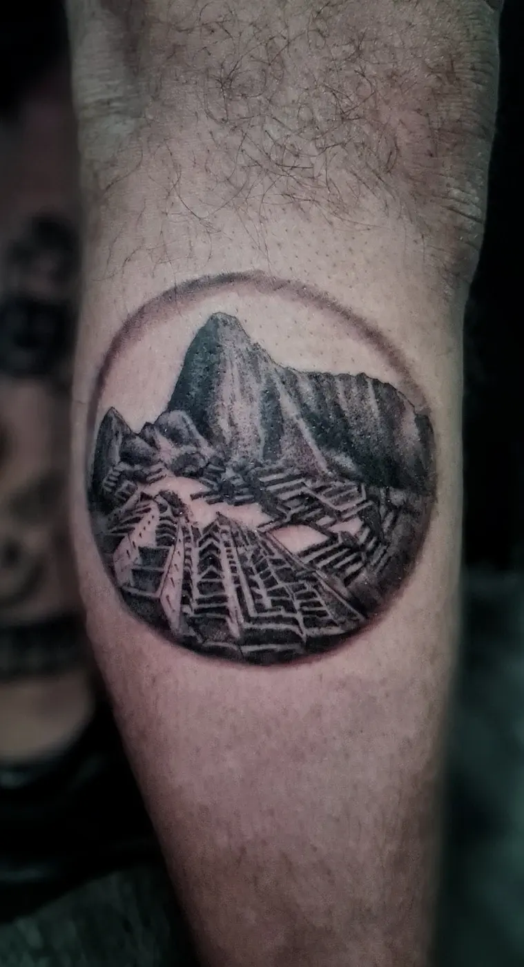 REALISMO & SOMBRAS - Etéreo Tattoo